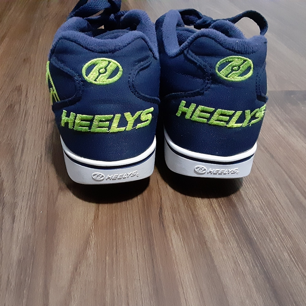 EUC! Boys Heely's